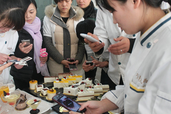 有南昌歐米奇西點烘焙學校給了17000學習了西點師值得嗎？